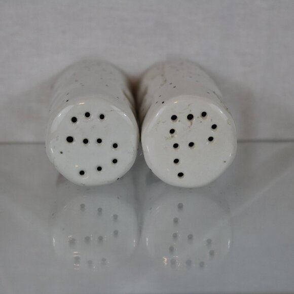 Miniature Ceramic Christmas Snowbirds Salt & Pepper Shaker Set - Picture 5 of 6